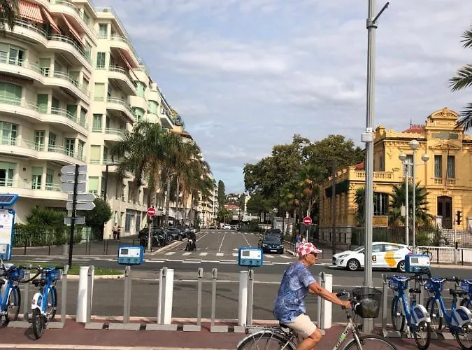 Promenade Des 20 Mètres *